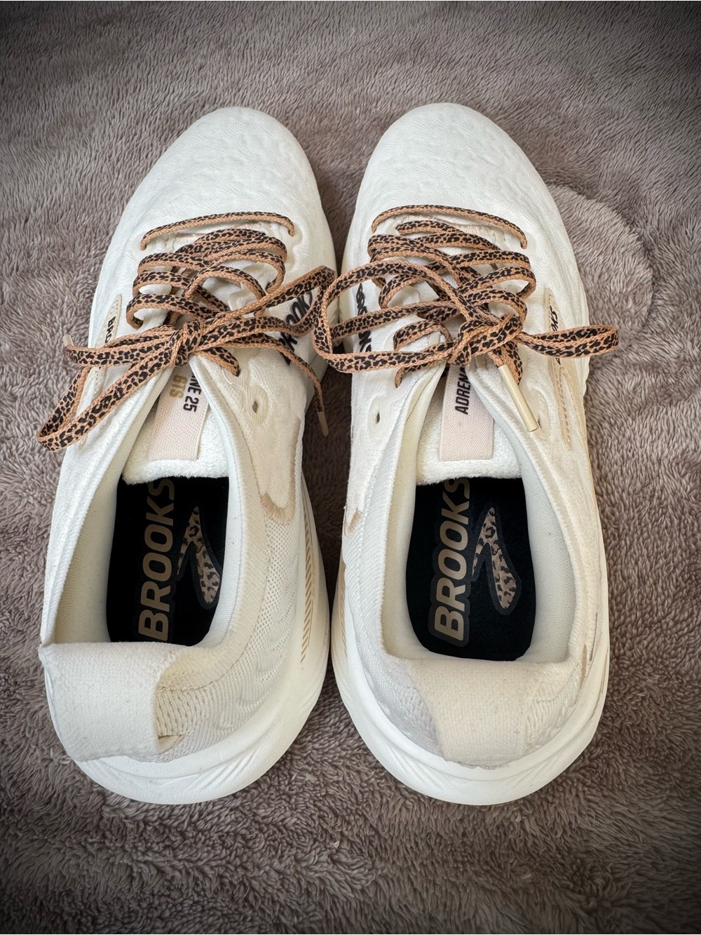 Brooks White & Tan Women's Running Sneakers - Picture 7 of 10